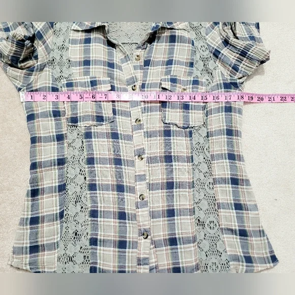 BKE Women Plaid Button Front Shirt Size Medium Lace Back Panels Western Boho Y2K - Picture 6 of 12